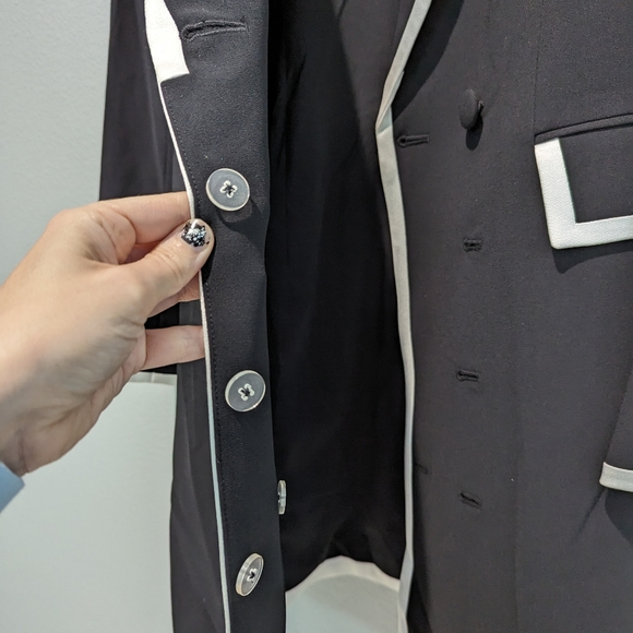 Alice + Olivia Kyrie Piped Tuxedo Dress - Picture 6 of 9